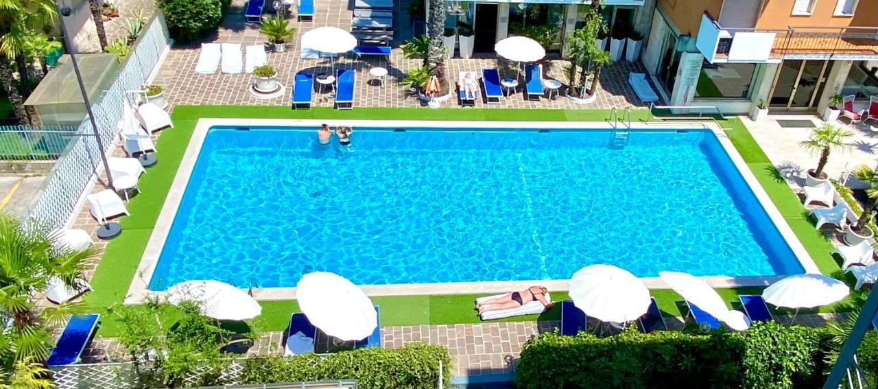 Hotel La Perla Riva del Garda Exterior photo