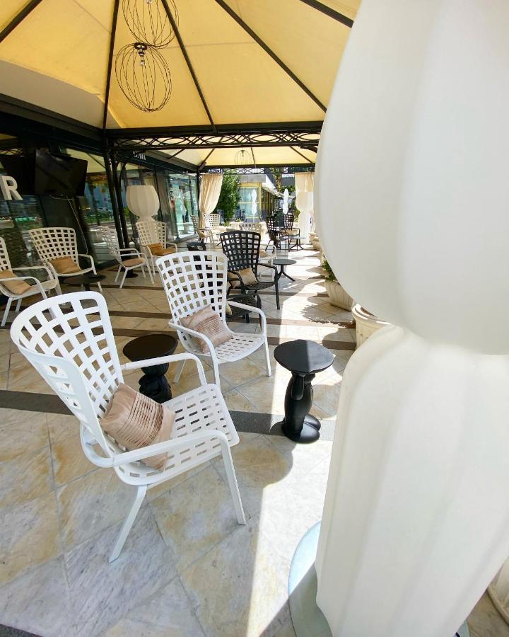 Hotel La Perla Riva del Garda Exterior photo